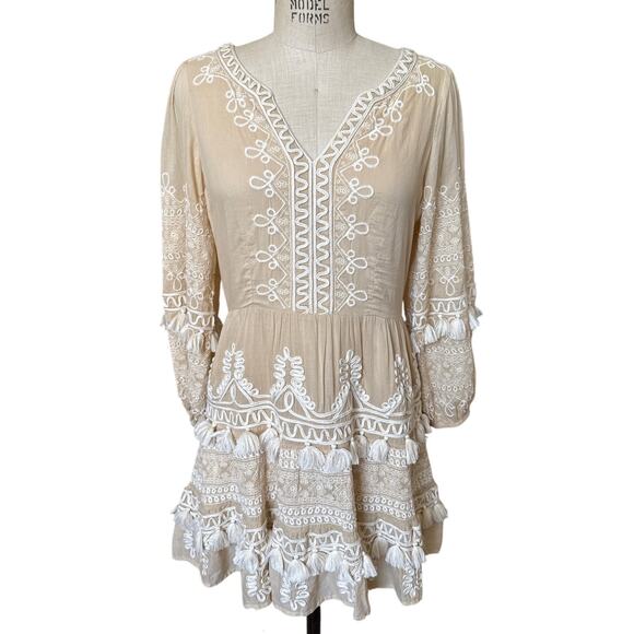 Roller Rabbit Indera Naema Embroidered Dress in Tan & White Size Small - Picture 2 of 8